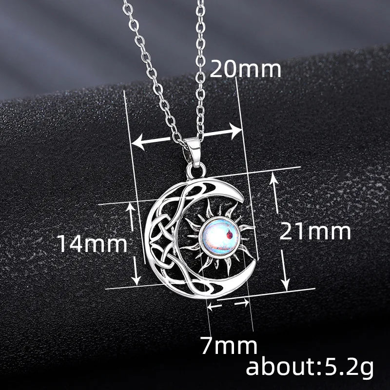 Moon Pendant Necklace Minimal Elegant Design Women Daily Wear Jewelry Necklace